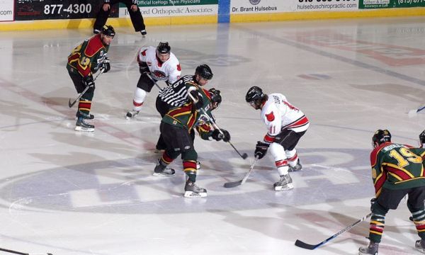 COLONIAL CUP FLASHBACK: HOGS DISPATCH QUAD CITY IN 5 GAMES